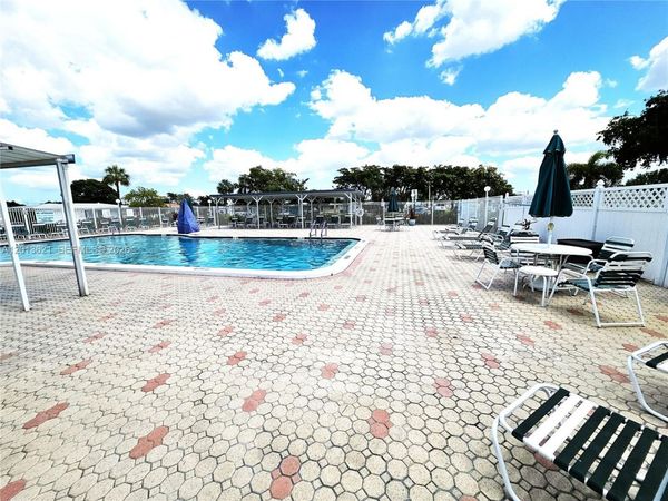 1040 NW 73rd Ter , Margate, FL 33063