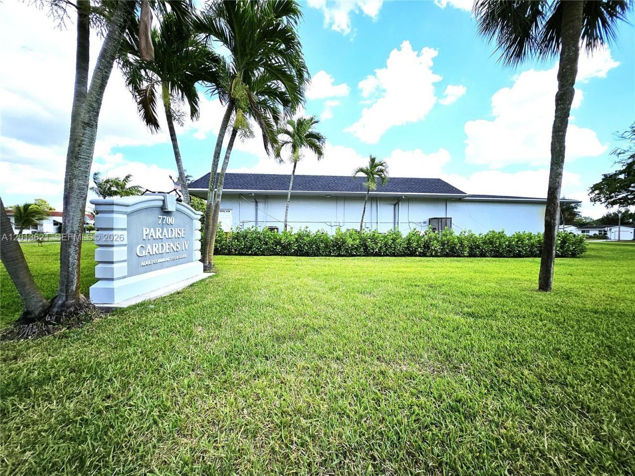 1040 NW 73rd Ter , Margate, FL 33063 Photo