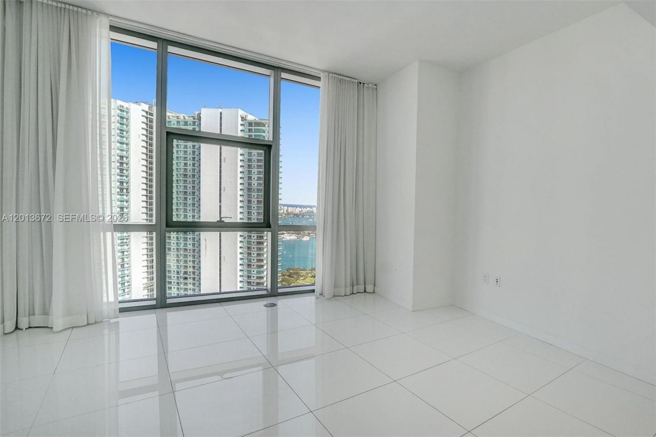 851 NE 1st Ave , Unit 4001, Miami, FL 33132 Photo