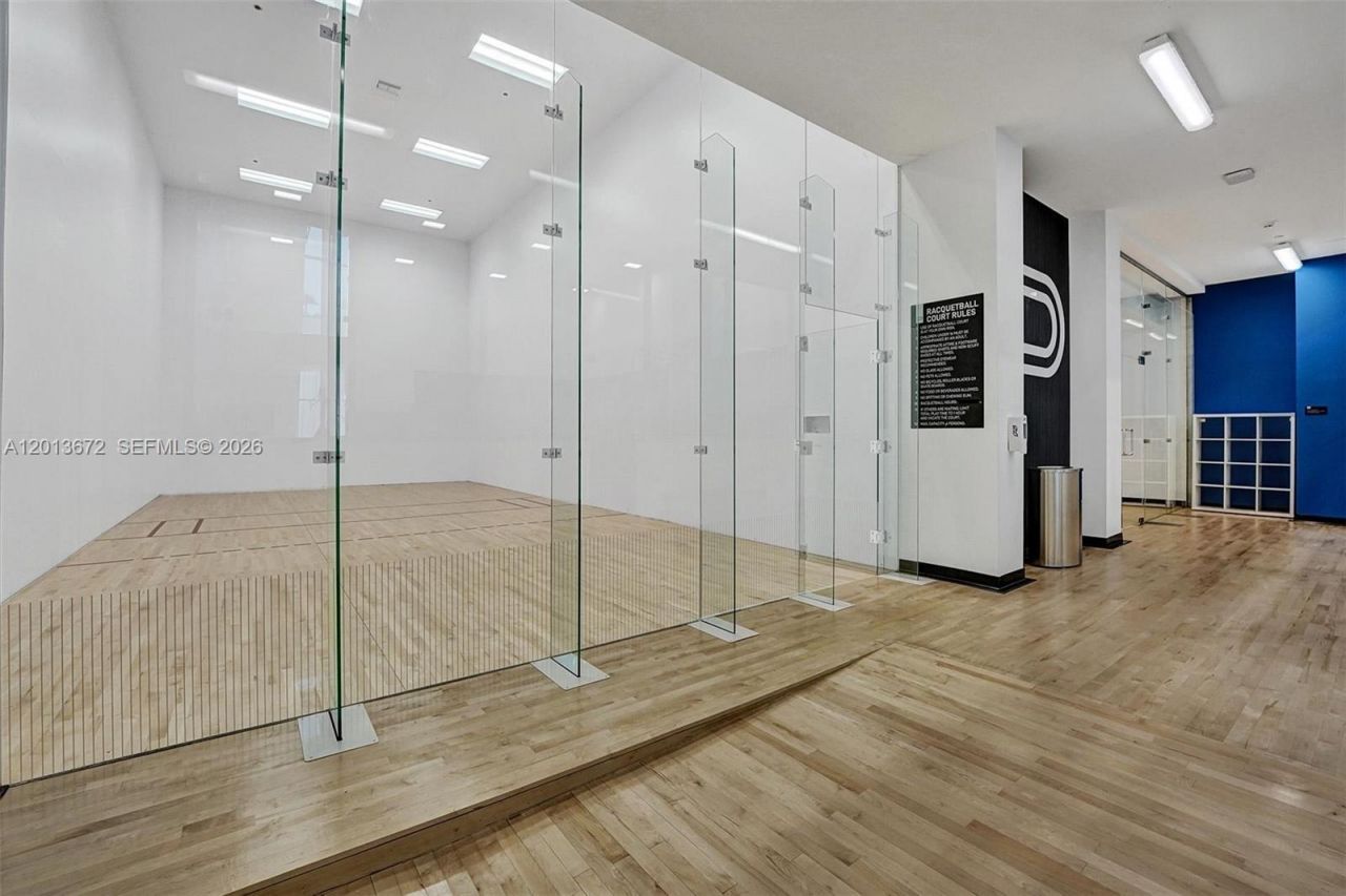 851 NE 1st Ave , Unit 4001, Miami, FL 33132 Photo
