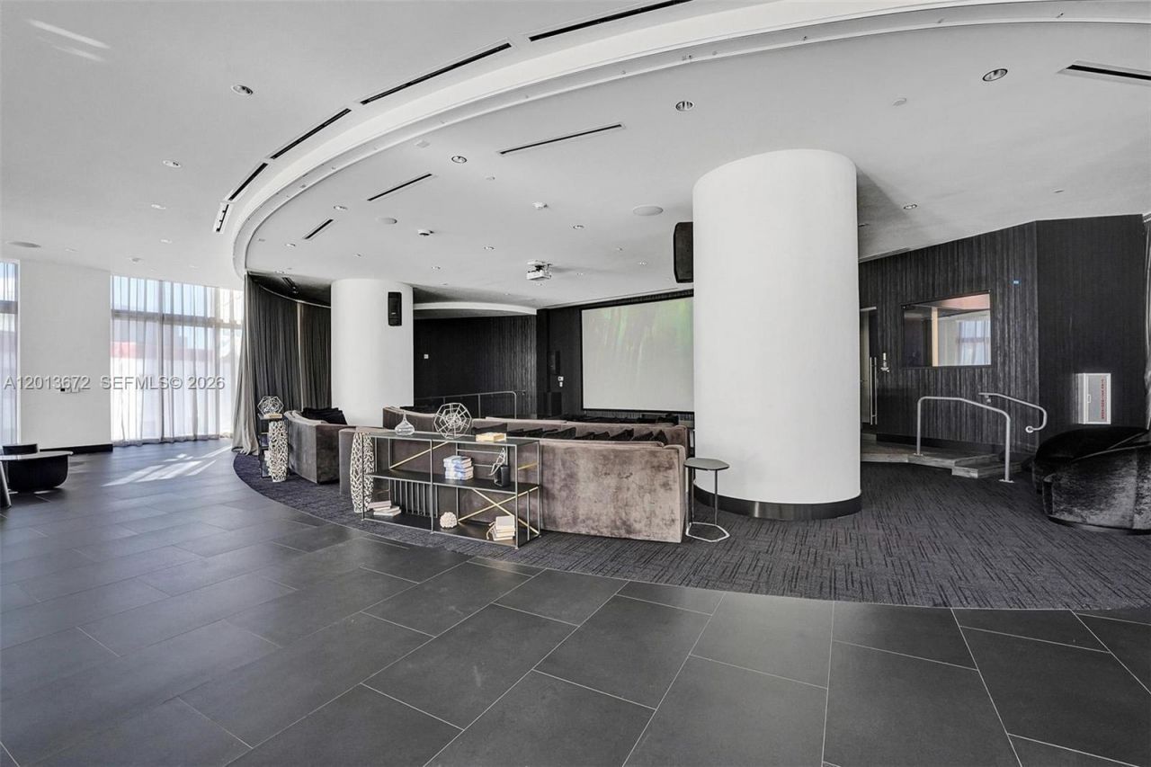 851 NE 1st Ave , Unit 4001, Miami, FL 33132 Photo