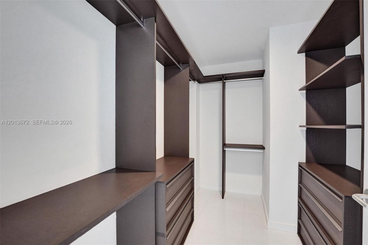 851 NE 1st Ave , Unit 4001, Miami, FL 33132 Photo