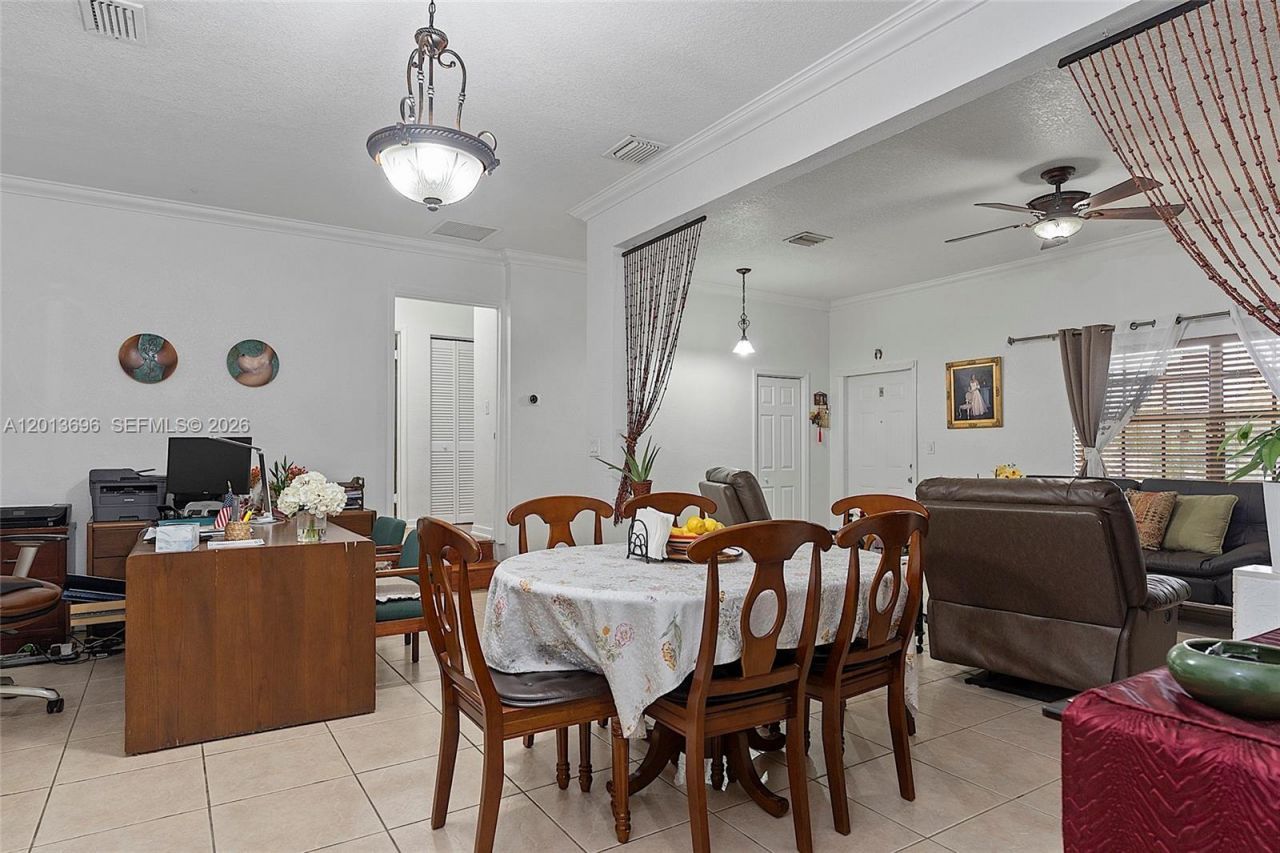 17155 NW 37th Ct, Miami Gardens, FL 33055 Photo