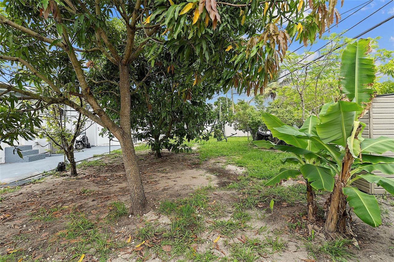 17155 NW 37th Ct, Miami Gardens, FL 33055 Photo