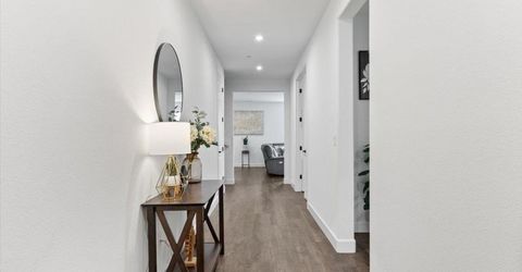 10469 Fendi Way, Elk Grove, CA 95757 Photo