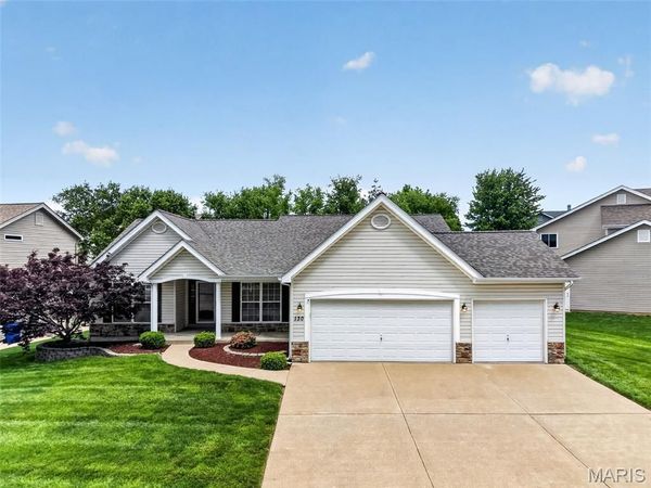130 Barrington Lake Drive , Dardenne Prairie, MO 63368