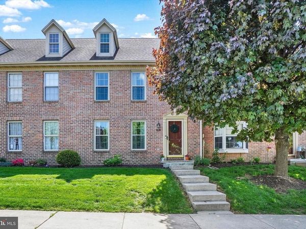 136 CROWN POINTE DRIVE, YORK, PA 17402