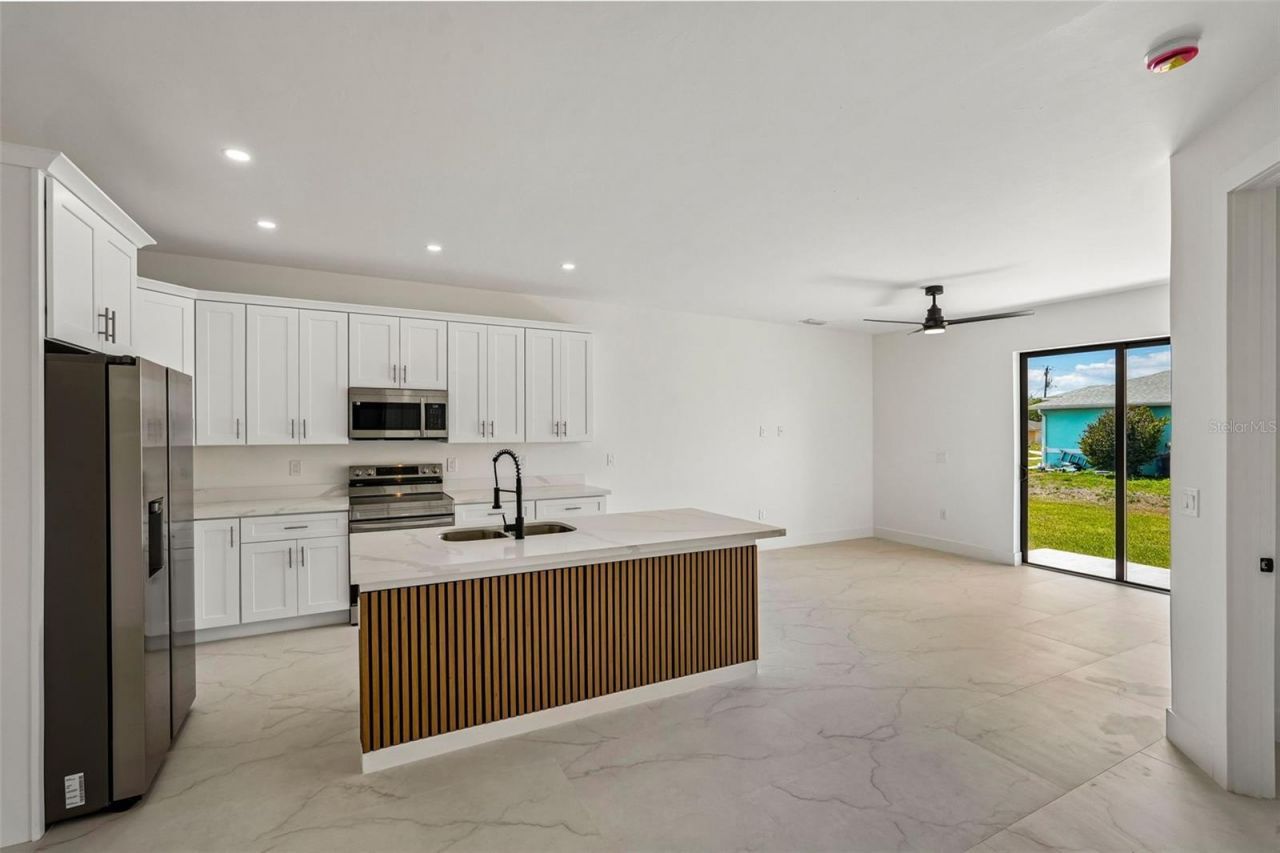 2406 Hightower Avenue S, Lehigh Acres, FL 33973 Photo