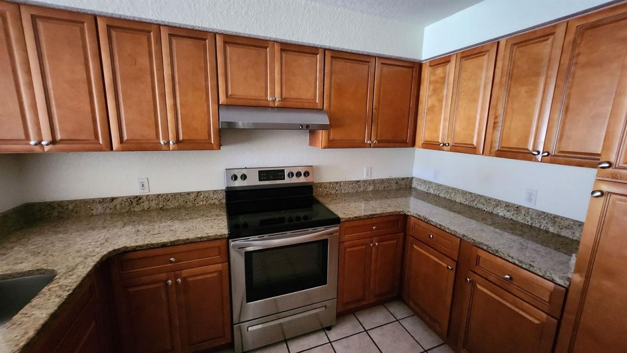 14013 Fairway Island Drive, Unit 427, Orlando, FL 32837 Photo