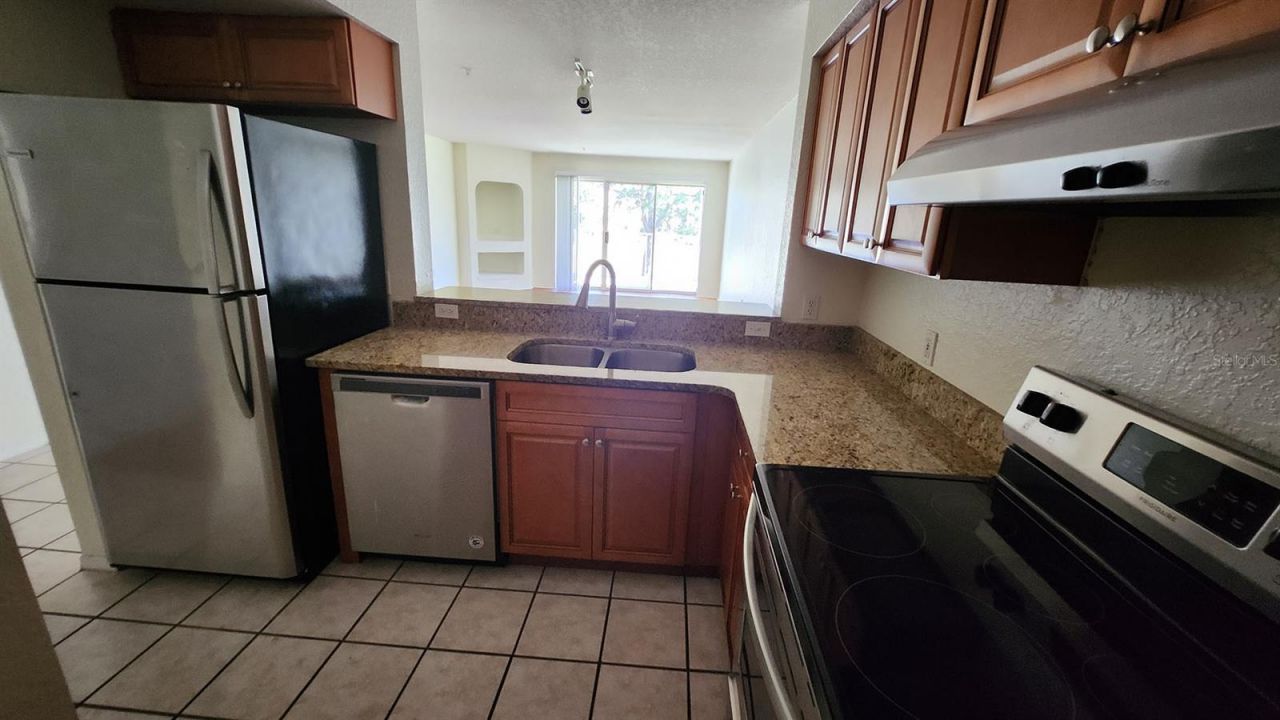 14013 Fairway Island Drive, Unit 427, Orlando, FL 32837 Photo