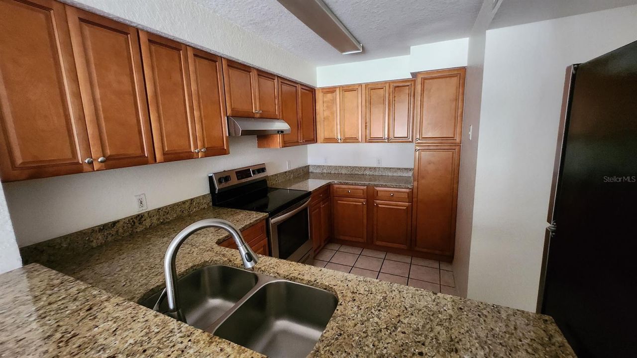 14013 Fairway Island Drive, Unit 427, Orlando, FL 32837 Photo