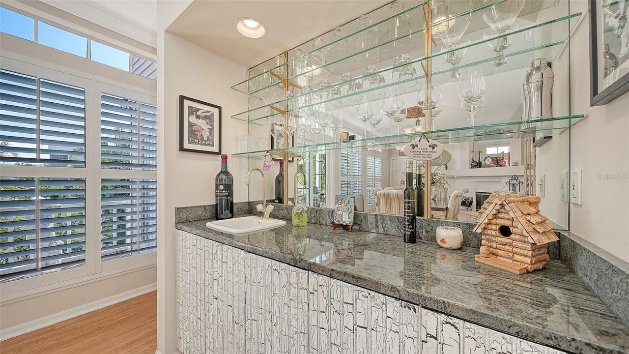 3040 Gulf Of Mexico Drive, Unit 3, Longboat Key, FL 34228 Photo