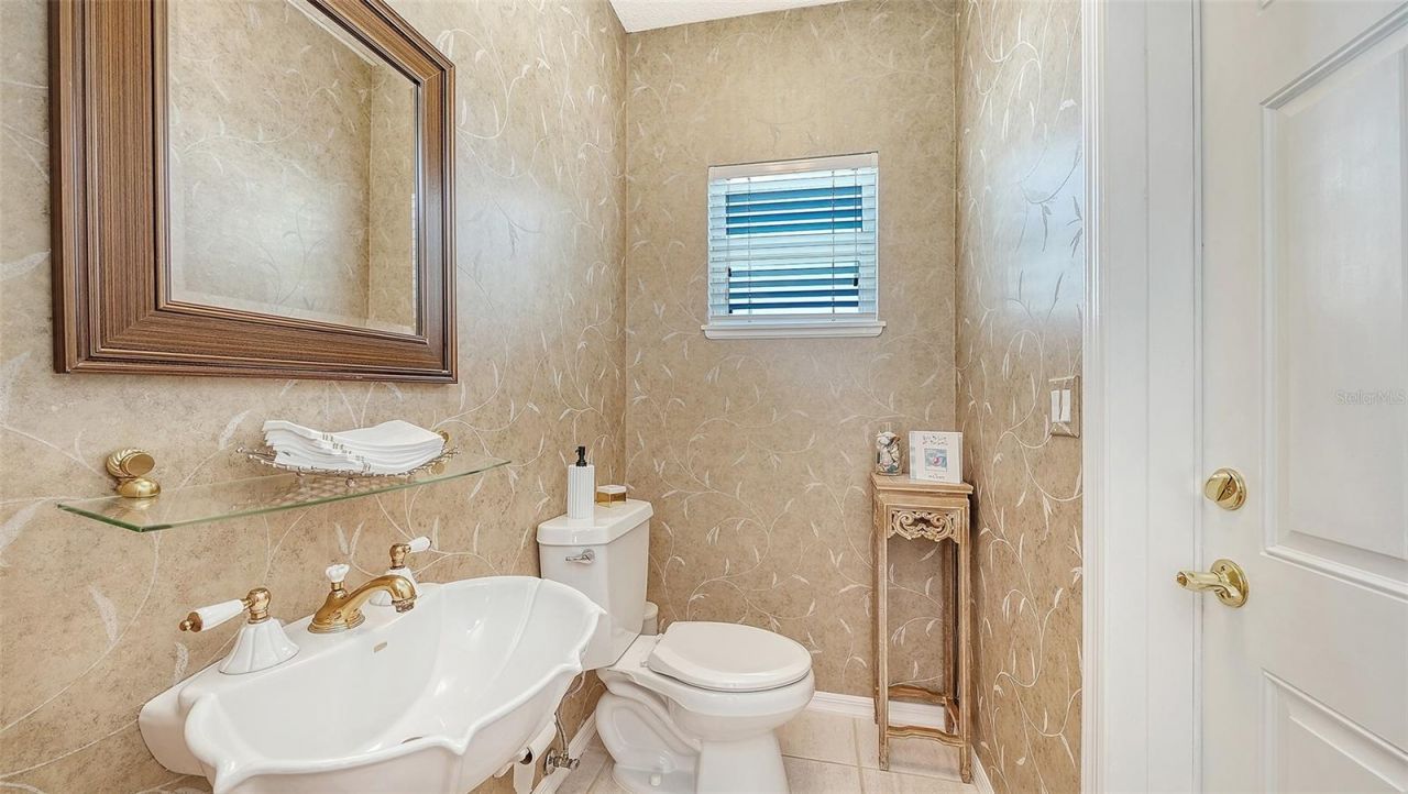 3040 Gulf Of Mexico Drive, Unit 3, Longboat Key, FL 34228 Photo