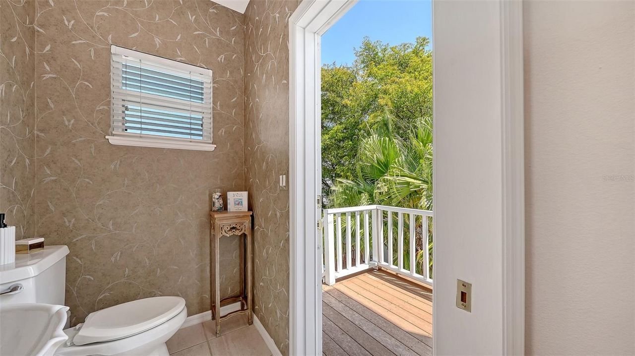 3040 Gulf Of Mexico Drive, Unit 3, Longboat Key, FL 34228 Photo