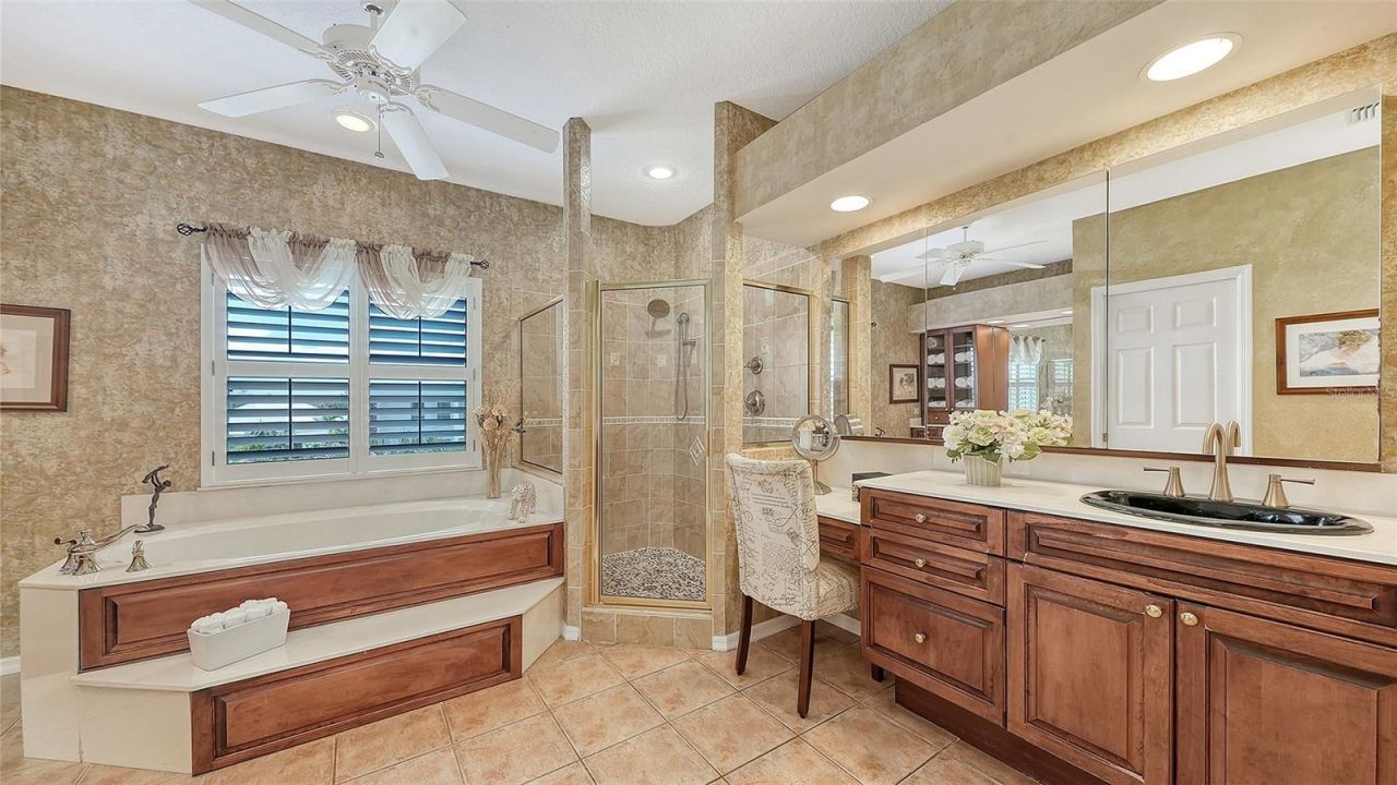 3040 Gulf Of Mexico Drive, Unit 3, Longboat Key, FL 34228 Photo