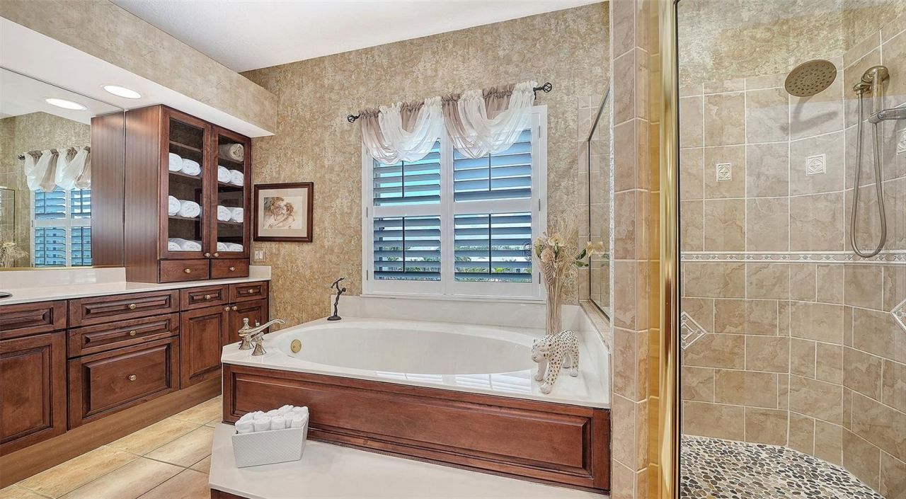 3040 Gulf Of Mexico Drive, Unit 3, Longboat Key, FL 34228 Photo