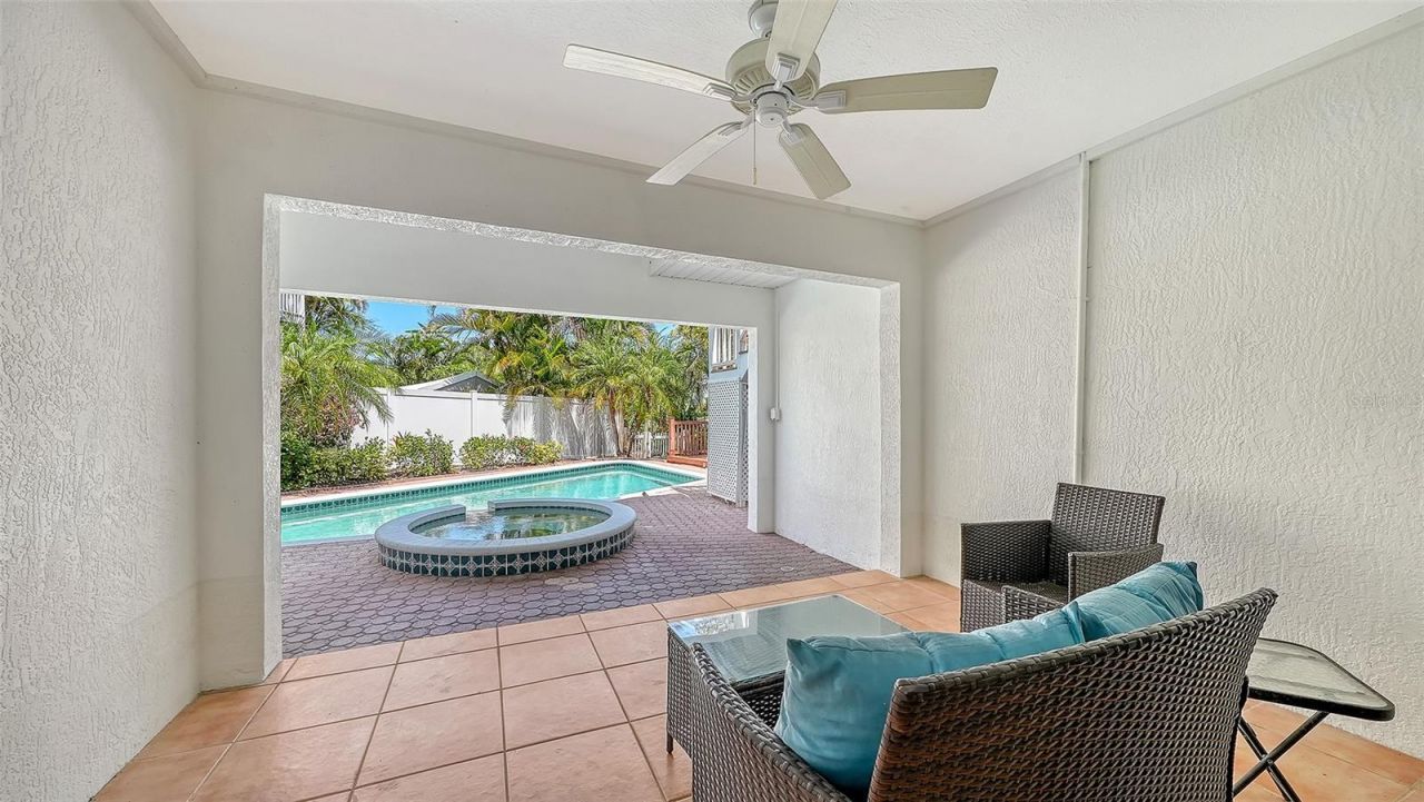 3040 Gulf Of Mexico Drive, Unit 3, Longboat Key, FL 34228 Photo
