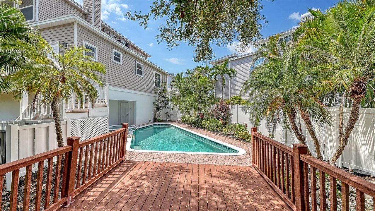 3040 Gulf Of Mexico Drive, Unit 3, Longboat Key, FL 34228 Photo