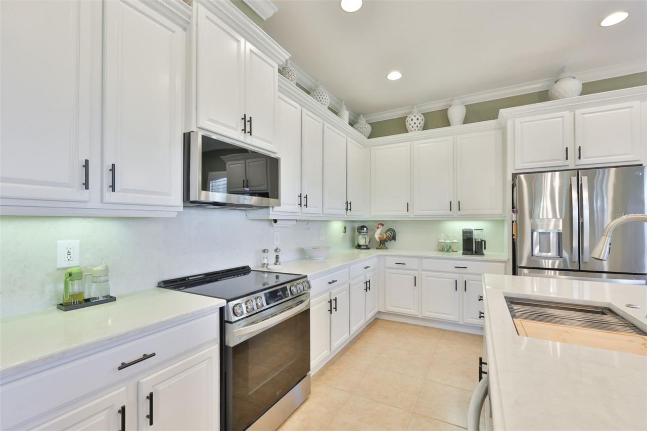 1618 Emerald Dunes Drive, Sun City Center, FL 33573 Photo