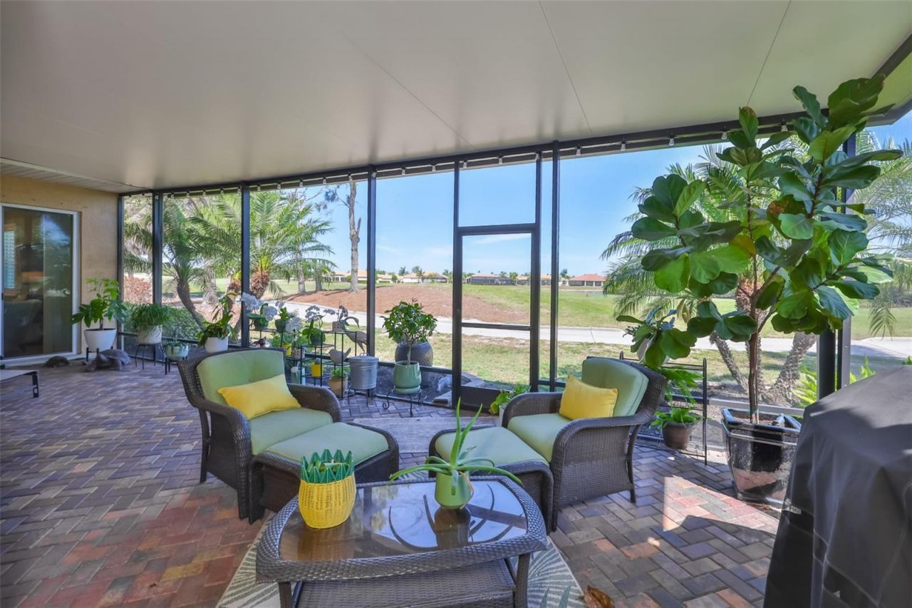 1618 Emerald Dunes Drive, Sun City Center, FL 33573 Photo