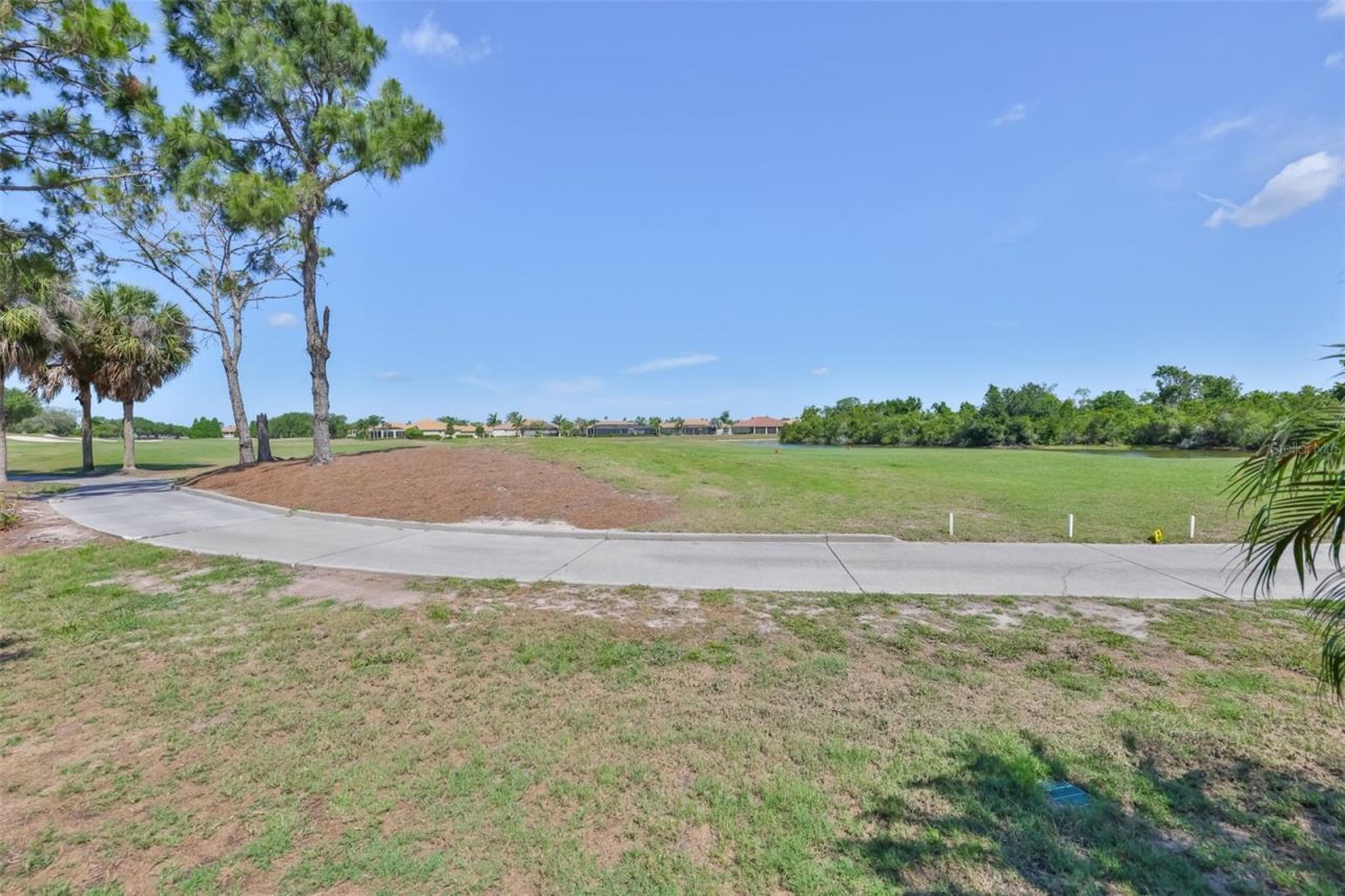 1618 Emerald Dunes Drive, Sun City Center, FL 33573 Photo