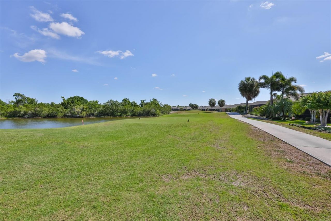 1618 Emerald Dunes Drive, Sun City Center, FL 33573 Photo