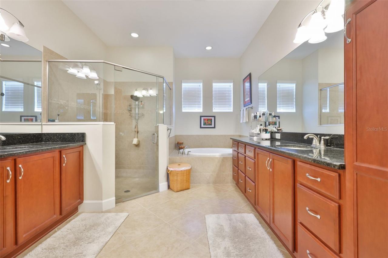 1618 Emerald Dunes Drive, Sun City Center, FL 33573 Photo