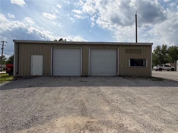 410 S Main Street, Archie, MO 64725
