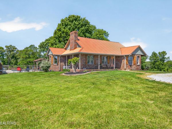4015 Baxter Rd, Baxter, TN 38544