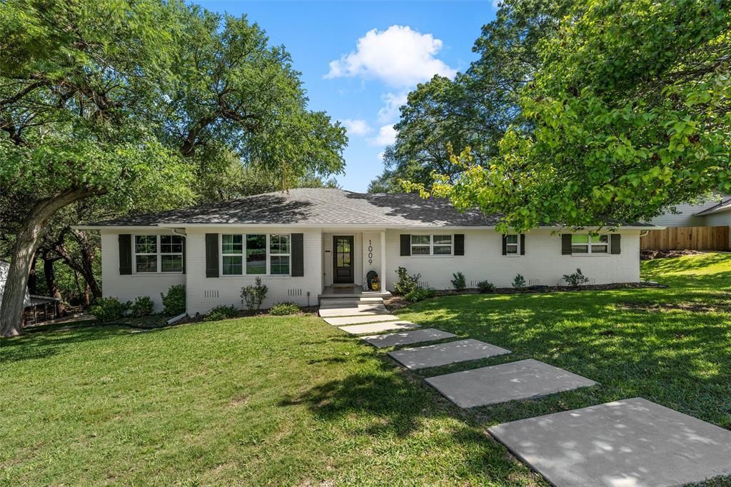 1009 Bob O Link, Woodway, TX 76712 Main Photo