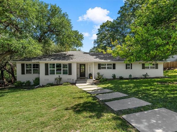 1009 Bob O Link, Woodway, TX 76712