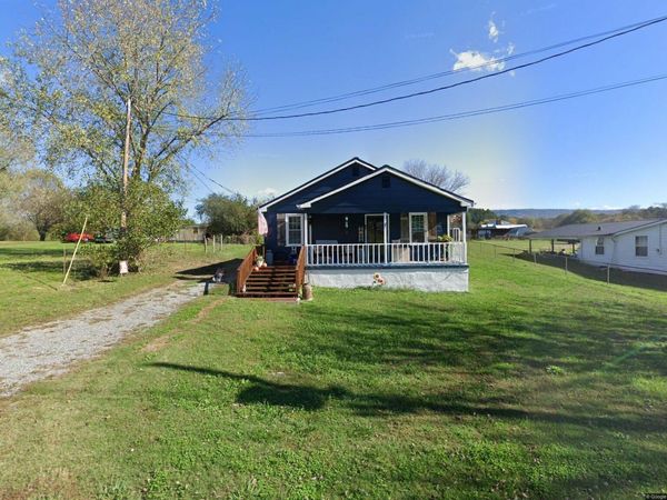 180 N Walnut Street, Whitwell, TN 37397