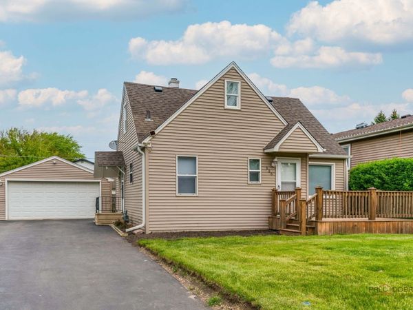 526 Clover Lane, Round Lake Beach, IL 60073
