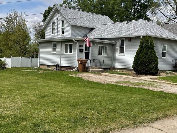 1219 Spencer Street, Grinnell, IA 50112