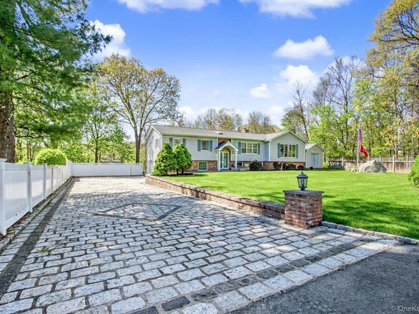 24 Richard Road , Mahopac, NY 10541