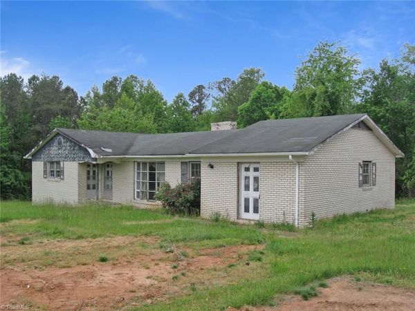 1989 Haymeadow Road, Hays, NC 28635