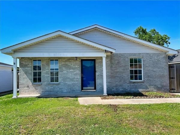 2704 BAYOU VISTA Drive , Marrero, LA 70072