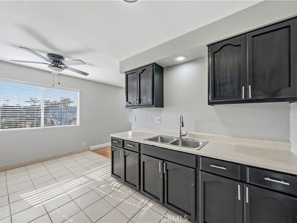 1308 E Oaks Street, Unit D, Compton, CA 90221