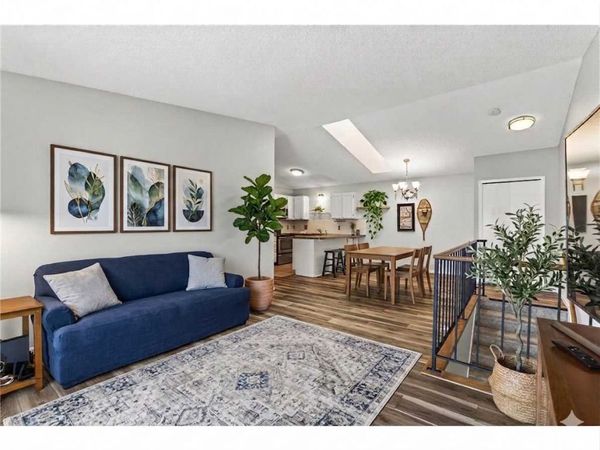 732 Parkside Drive, Unit 732H, Vadnais Heights, MN 55127