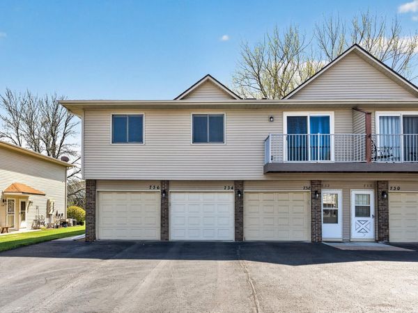 732 Parkside Drive, Unit 732H, Vadnais Heights, MN 55127