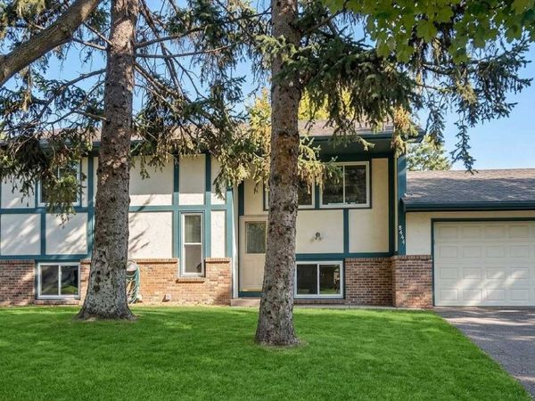 8446 Sumter Circle N, Brooklyn Park, MN 55445