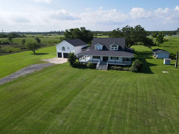 8755 Bud Stell , Lake Charles, LA 70605
