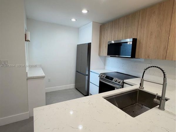 4708 NW 114th Ave , Unit 204-3, Doral, FL 33178