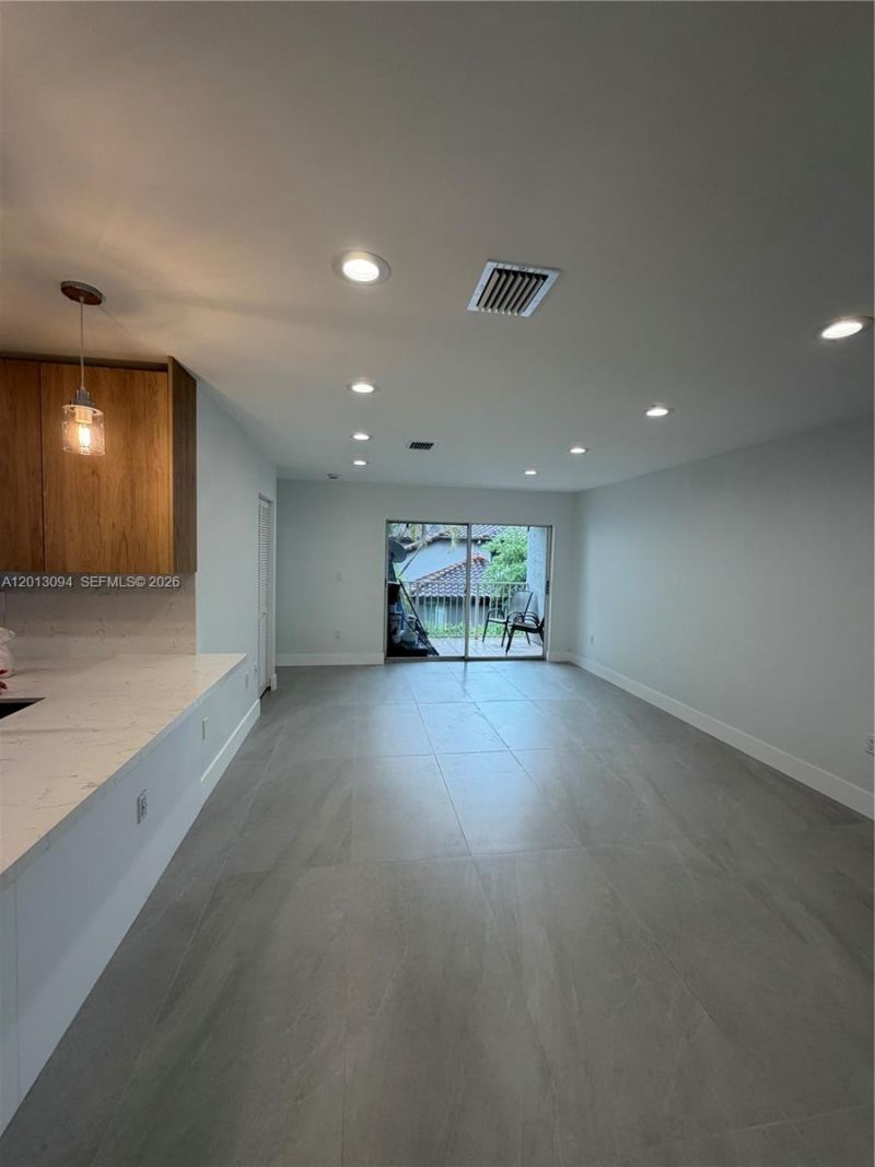 4708 NW 114th Ave , Unit 204-3, Doral, FL 33178 Photo