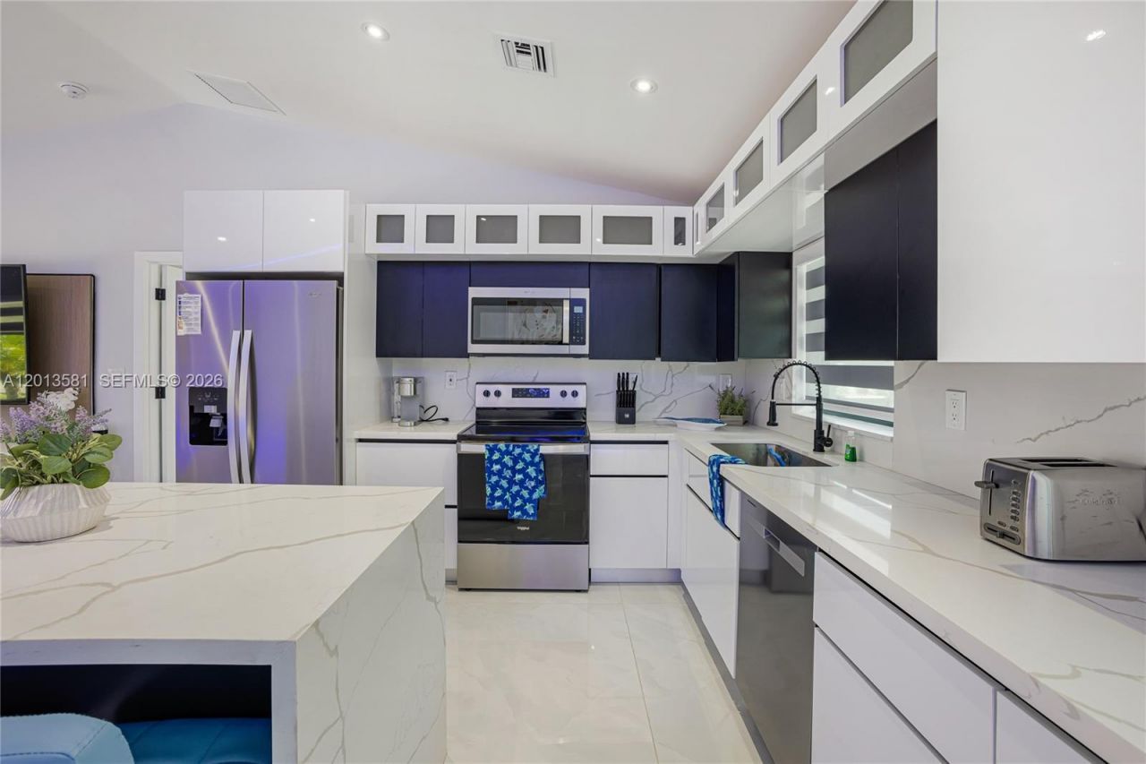 2406 Gulfstream Ln , Fort Lauderdale, FL 33312 Photo