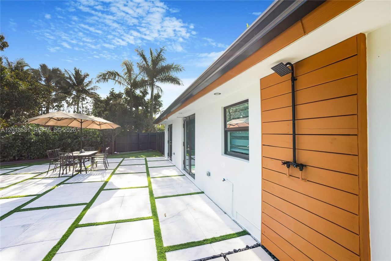 2406 Gulfstream Ln , Fort Lauderdale, FL 33312 Photo