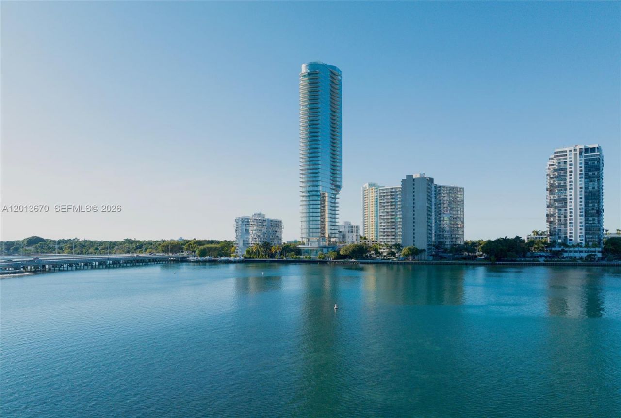175 SE 25th Rd, Unit 4202, Miami, FL 33129 Photo