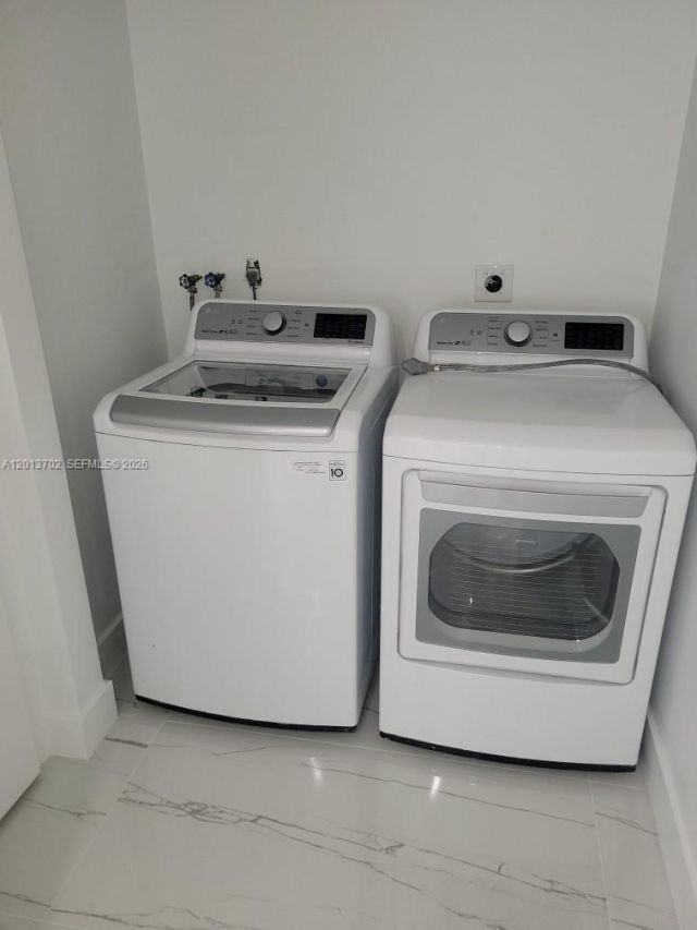 12686 NW 11th St , Miami, FL 33182 Photo