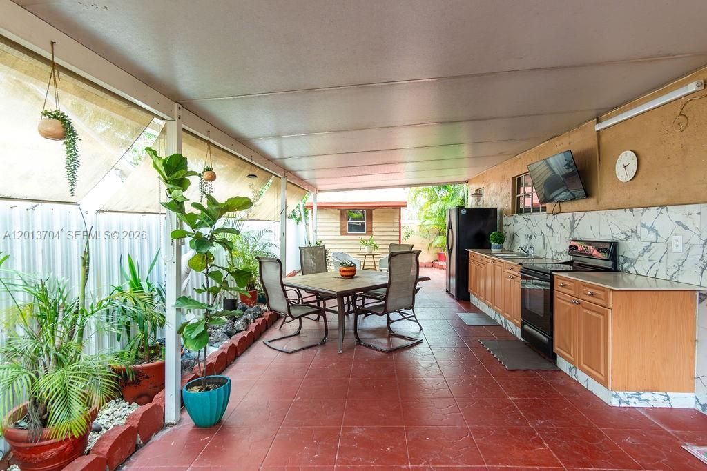 7411 W 33rd Ave, Hialeah, FL 33018 Photo