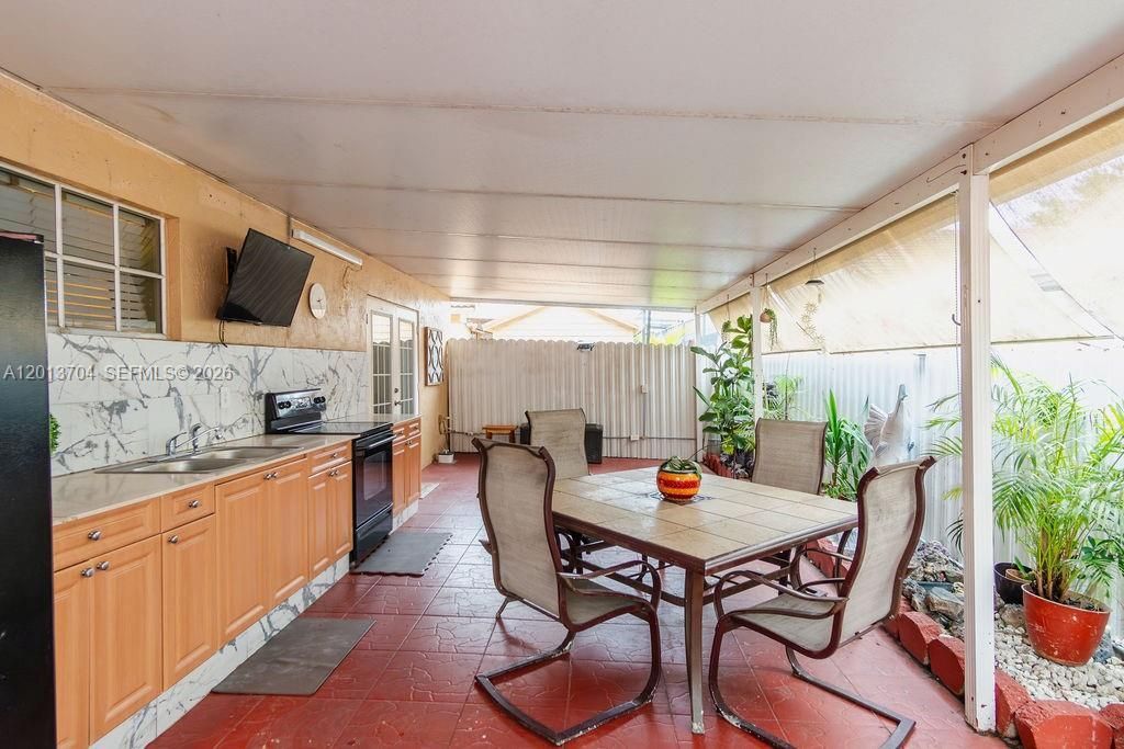 7411 W 33rd Ave, Hialeah, FL 33018 Photo